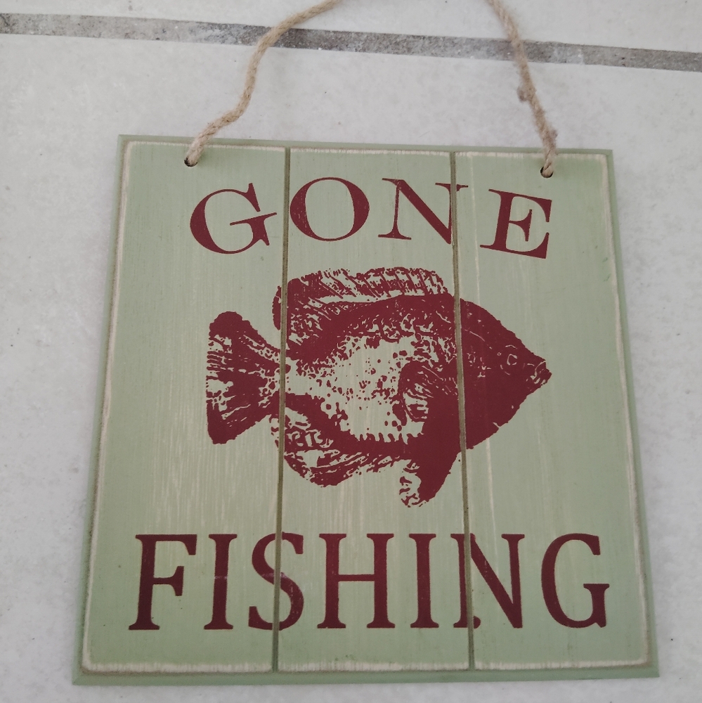 Green and Red 'Gone Fishing' Wall Sign